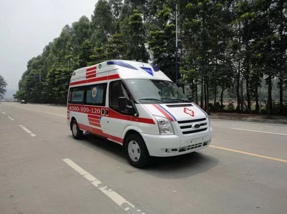 海淀出租机构救护车对比：服务专业性最重要