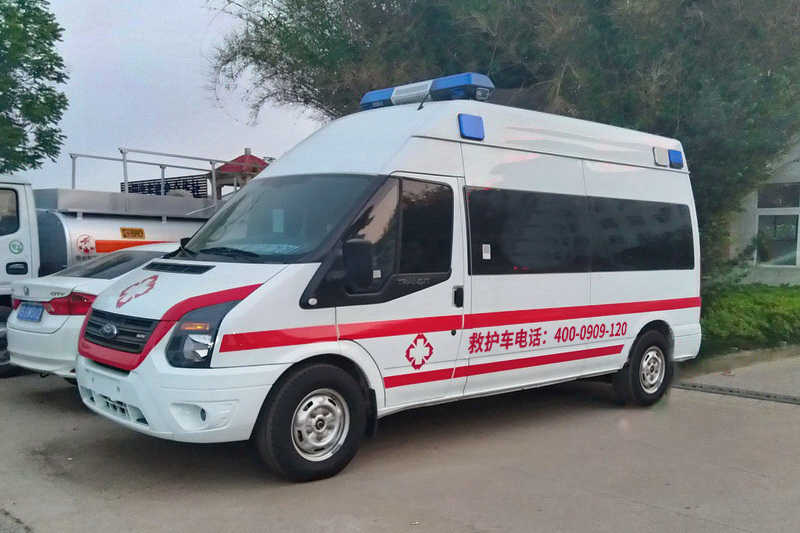 江铃福特新世代长轴高顶救护车V348